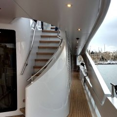 18-gallery-yacht