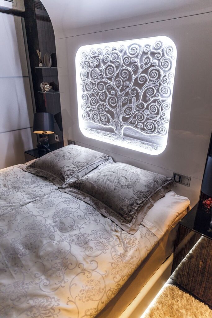 Lussuoso pied-a-terre - spazio compatto con arredi su misura funzionali e finiture di lusso, Tempora Arredamenti